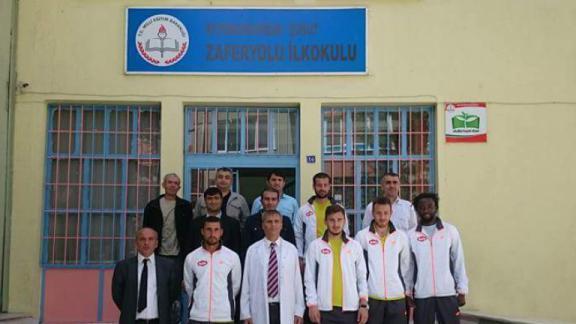 Şuhut Hisarspor Zaferyolu İlkokul Ziyareti